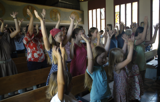 Familiengottesdienst: Lied mit Bewegung